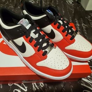Nike Dunk Low "Chicago" Size 7 (GS)